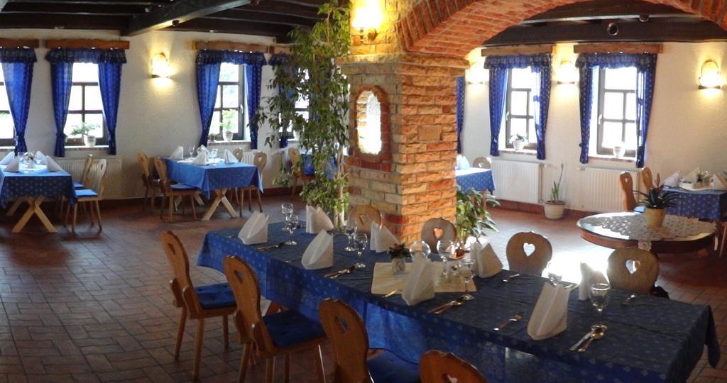 Szel Fiai Fogado Hotel Nyúl Екстериор снимка
